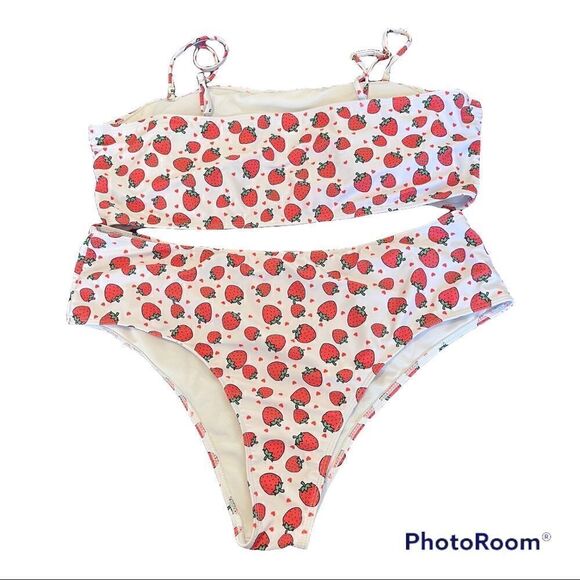 Size 4XL 3 piece strawberry print bikini top bottom coverup EUC - Picture 3 of 15